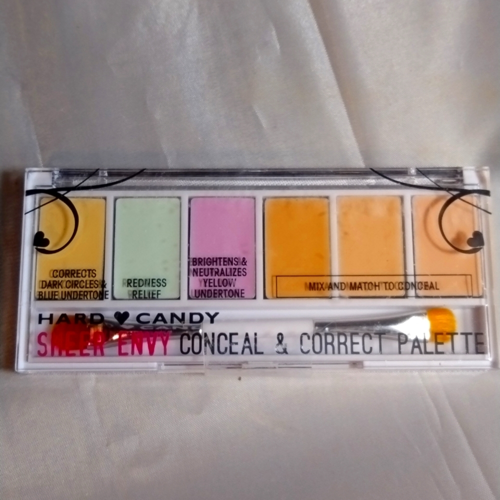 Hard candy number 941 light medium new sheer envy conceal and correct palette
